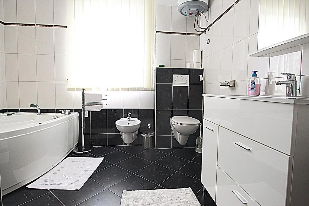 Apartment Vukadin Pula